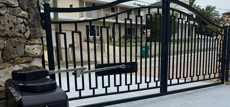 Swing Gate Opener with Keypad Lomita